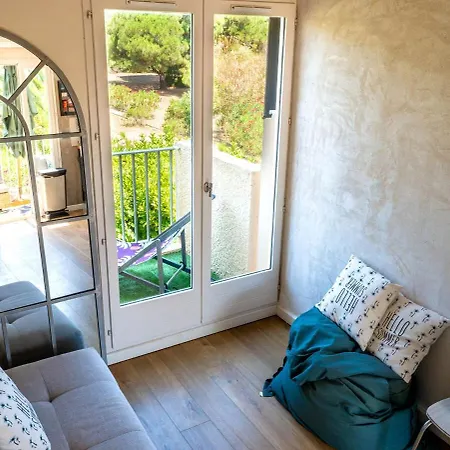 شقة Petit Duplex Lumineux Avec Terrasse A Giens Hyères